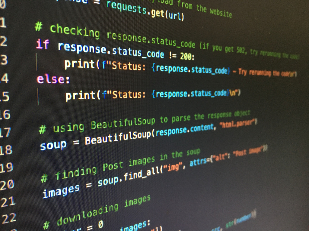 Python.jpg artturi-jalli-g5_rxRjvKmg-unsplash (1).jpg